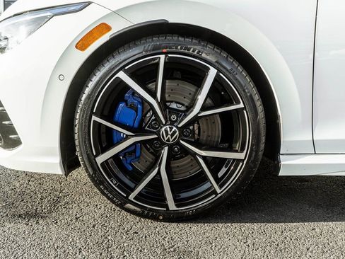 Used 2024 Volkswagen Golf R image 35