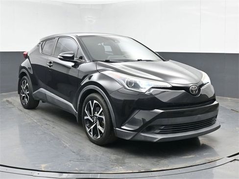 Used 2018 Toyota C-HR image 2