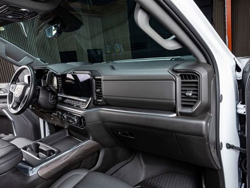 Used 2024 Chevrolet Silverado 2500 LTZ w/ LTZ Premium Package image 16