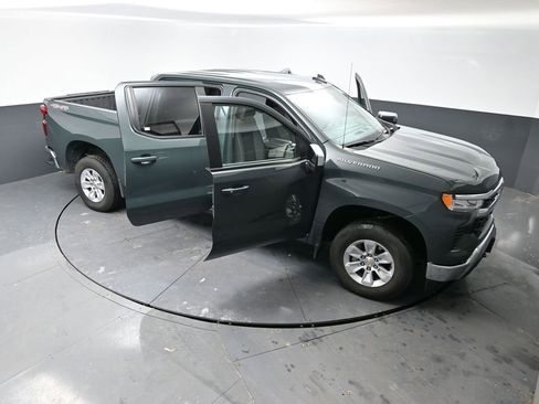 Used 2025 Chevrolet Silverado 1500 LT image 60