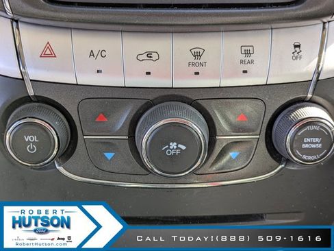 Used 2020 Dodge Journey SE w/ SE Popular Equipment Group image 22