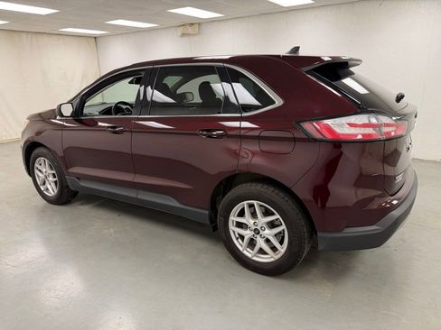 Used 2024 Ford Edge SEL w/ Convenience Package AWD/4WD image 3