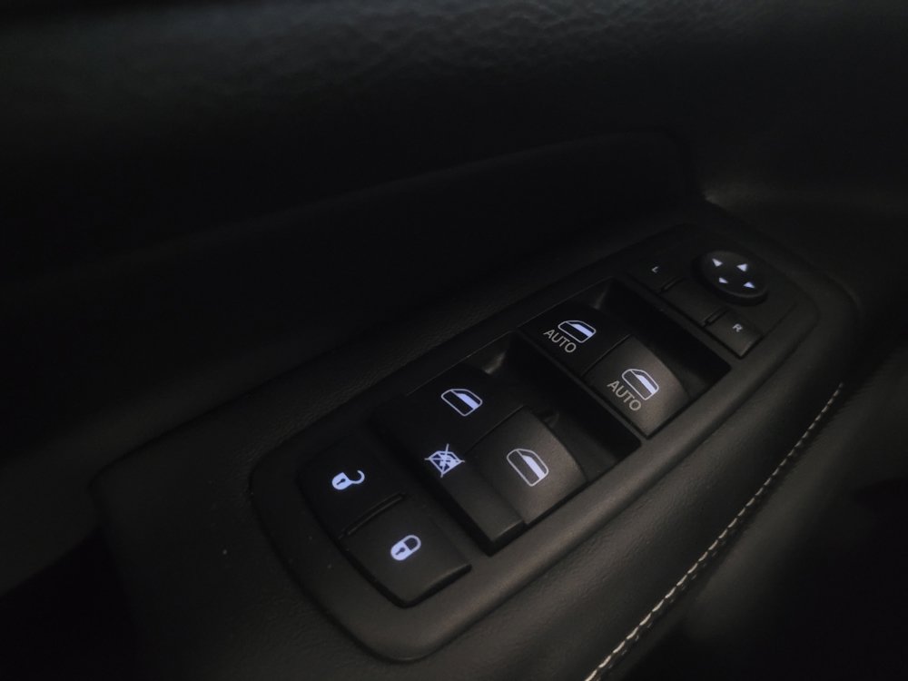 Used 2017 Jeep Grand Cherokee Limited AWD/4WD image 27