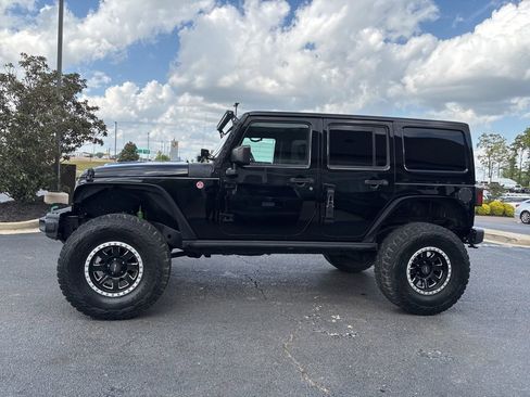 Used 2016 Jeep Wrangler Unlimited Rubicon image 9