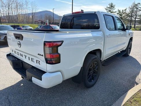 New 2026 Nissan Frontier SV AWD/4WD image 5