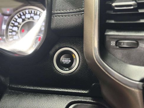 Used 2019 RAM 1500 Laramie image 37