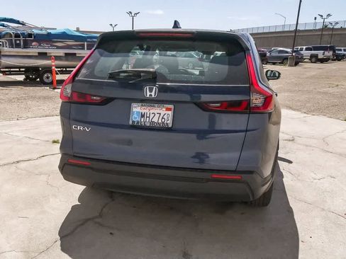 Used 2024 Honda CR-V LX image 8