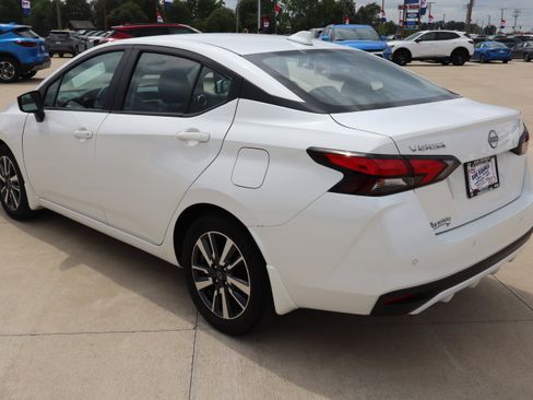 Used 2024 Nissan Versa SV w/ Trunk Package FWD image 7