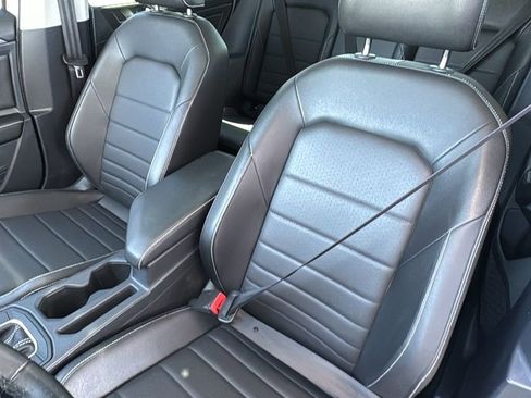 Used 2023 Volkswagen Jetta SE FWD image 22