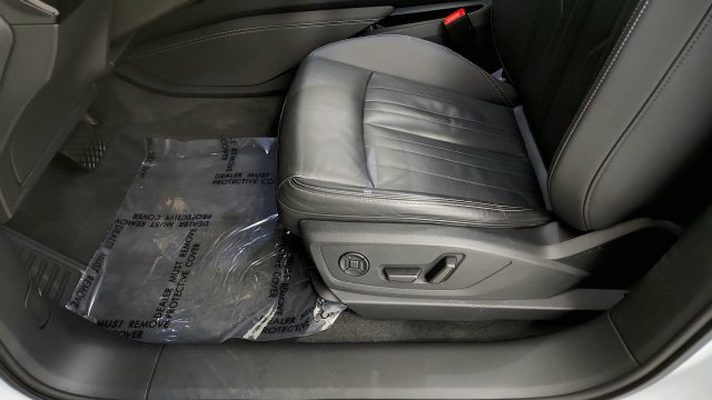 Used 2024 Audi Q8 e-tron Premium AWD/4WD image 48