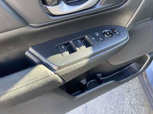 Used 2020 Honda CR-V LX image 28