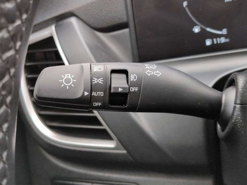 Used 2024 Kia Seltos EX FWD image 27