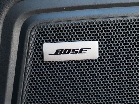 Used 2023 Porsche Macan Turbo image 25