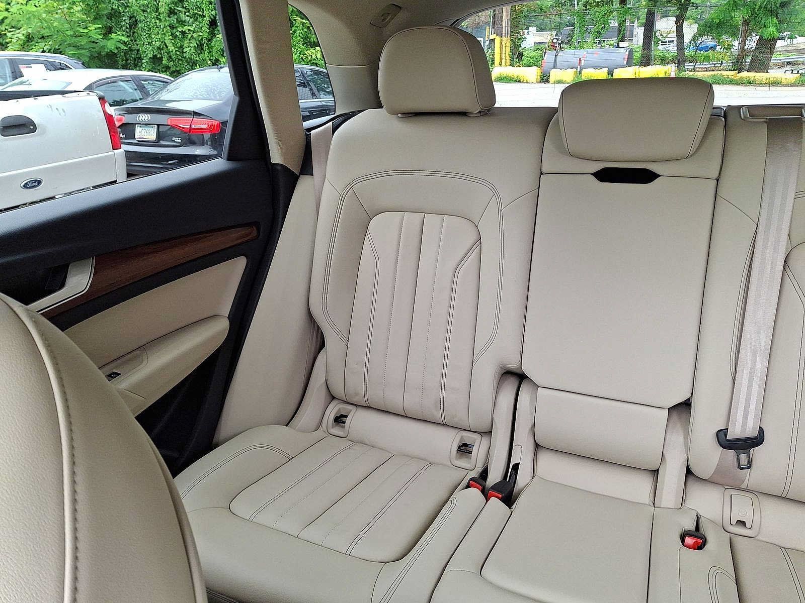 Certified 2023 Audi Q5 2.0T Premium w/ Convenience Package AWD/4WD image 12