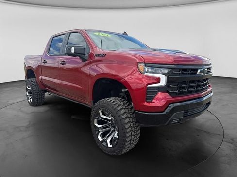 Used 2024 Chevrolet Silverado 1500 LT Trail Boss w/ LT Trail Boss Premium Package AWD/4WD image 6