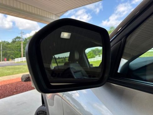 Used 2023 Ford Explorer XLT w/ Equipment Group 202A AWD/4WD image 36