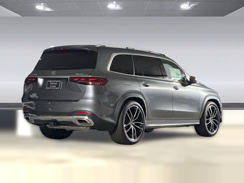 Used 2025 Mercedes-Benz GLS 450 4MATIC image 9