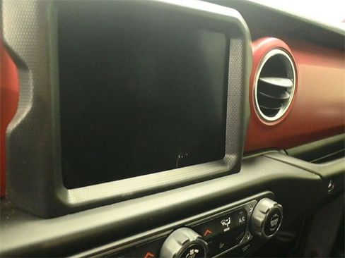 Used 2022 Jeep Wrangler Rubicon w/ Steel Bumper Group image 13