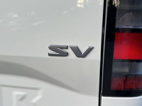 Used 2024 Nissan Frontier SV w/ SV Convenience Package image 10