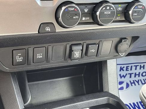 Used 2022 Toyota Tacoma SR5 w/ Technology Package RWD image 27
