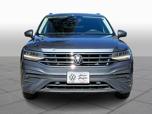 Certified 2023 Volkswagen Tiguan SE image 4