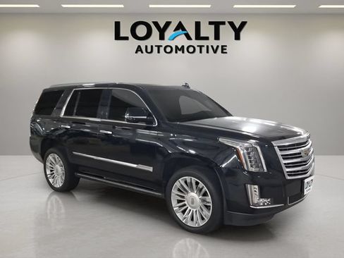 Used 2016 Cadillac Escalade Platinum AWD/4WD image 7
