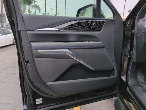 New 2026 Cadillac Escalade IQL Luxury image 10