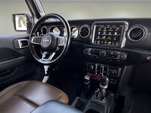 Used 2022 Jeep Wrangler Unlimited Rubicon 4xe AWD/4WD image 8