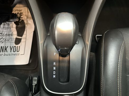 Used 2019 Chevrolet Trax LT w/ LT Convenience Package image 32