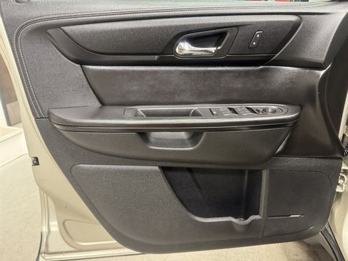Used 2015 Chevrolet Traverse LT AWD/4WD image 17