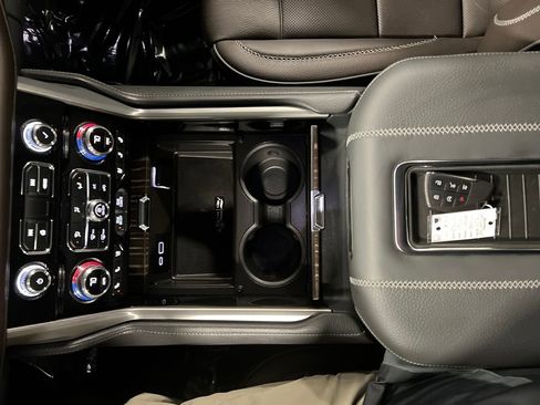 Certified 2024 GMC Yukon XL Denali image 27