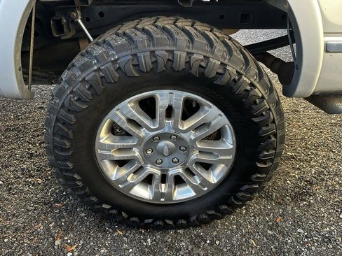 Used 2012 Ford F150 Platinum image 20