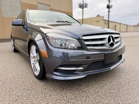 Used 2011 Mercedes-Benz C 300 4MATIC Sedan image 9