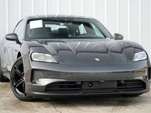 Used 2025 Porsche Taycan 4S w/ Premium Package image 4