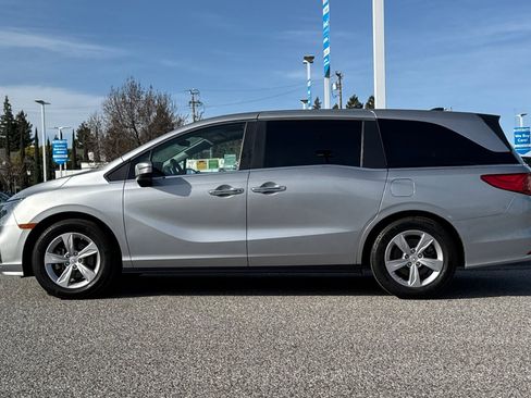 Used 2018 Honda Odyssey EX-L image 2