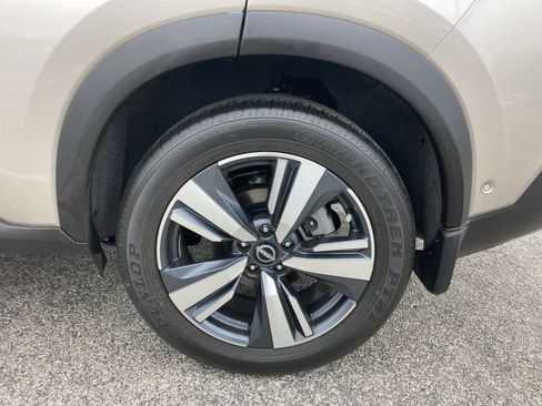 Used 2023 Nissan Rogue Platinum w/ Platinum Premium Package image 19