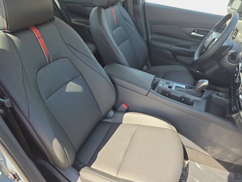 New 2026 Nissan Sentra SR w/ SR Premium Package FWD image 10