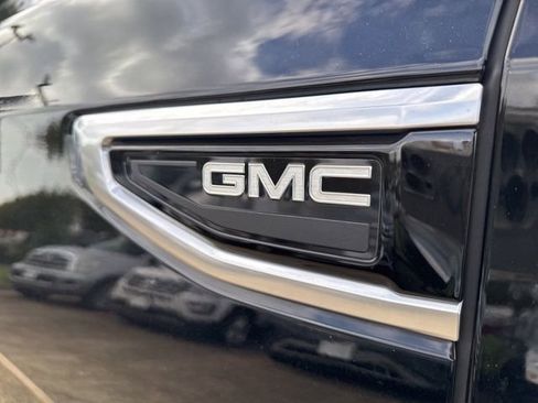 Used 2021 GMC Yukon XL Denali w/ Denali Ultimate Package image 9