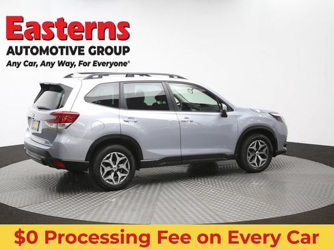 Used 2023 Subaru Forester Premium AWD/4WD image 46