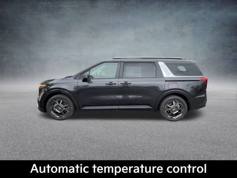 New 2026 Kia Carnival EX image 13