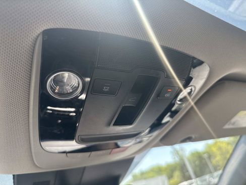 Used 2023 Kia Sorento S w/ Panoramic Sunroof Package AWD/4WD image 28