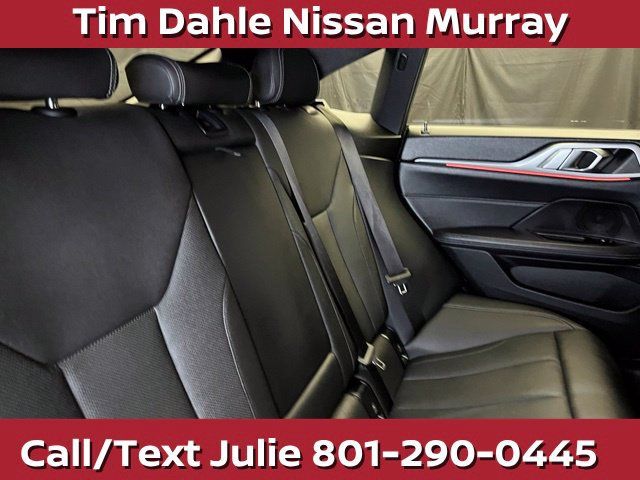 Used 2024 BMW i4 xDrive40i AWD/4WD image 19