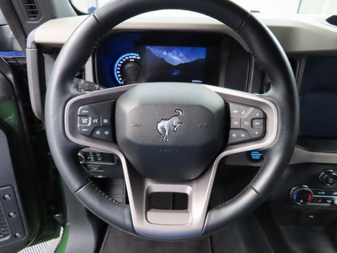 Used 2024 Ford Bronco Wildtrak image 38