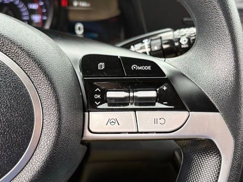 Used 2023 Hyundai Elantra SEL image 19