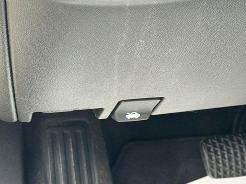 Used 2021 Chevrolet Equinox LT w/ Driver Convenience Package FWD image 16