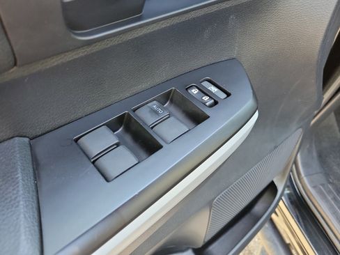 Used 2018 Toyota Tundra SR5 w/ SR5 Upgrade Package image 19