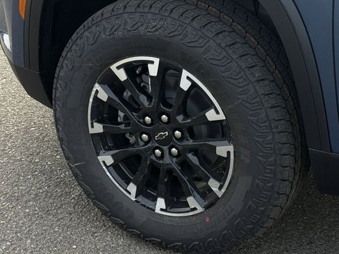 New 2026 Chevrolet Traverse Z71 w/ Driver Confidence Package image 32