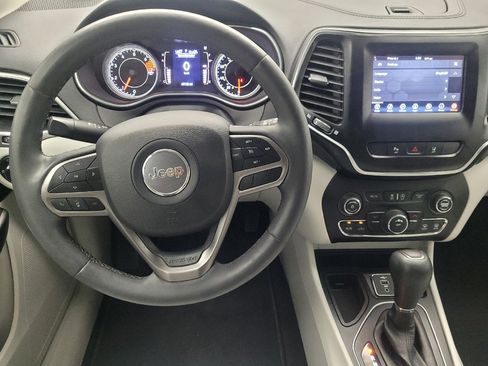 Used 2021 Jeep Cherokee Latitude Plus FWD image 22