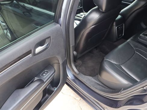 Used 2016 Chrysler 300 Limited RWD image 23