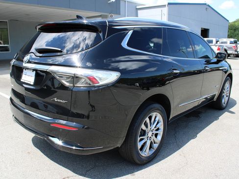 Used 2022 Buick Enclave Avenir w/ Avenir Technology Package image 3
